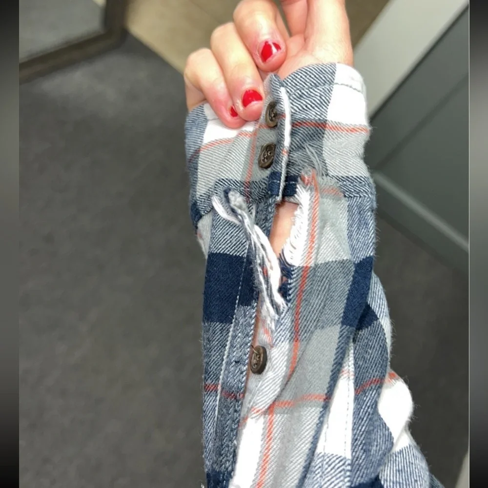 Abercrombie & Fitch Flannel - Picture 5 of 5